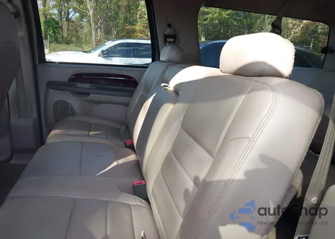 2003 Ford Excursion Limited из США, поврежденный, VIN 1FMNU43S03EA92003